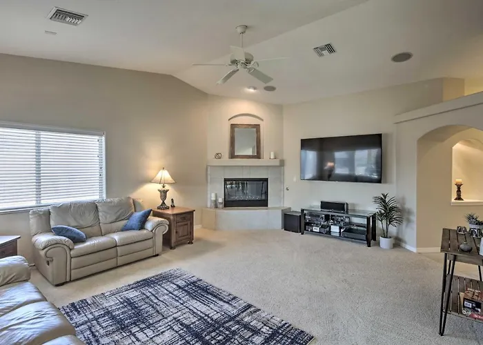 Putting And Bbq Modern Havasu Oasis! Holiday home